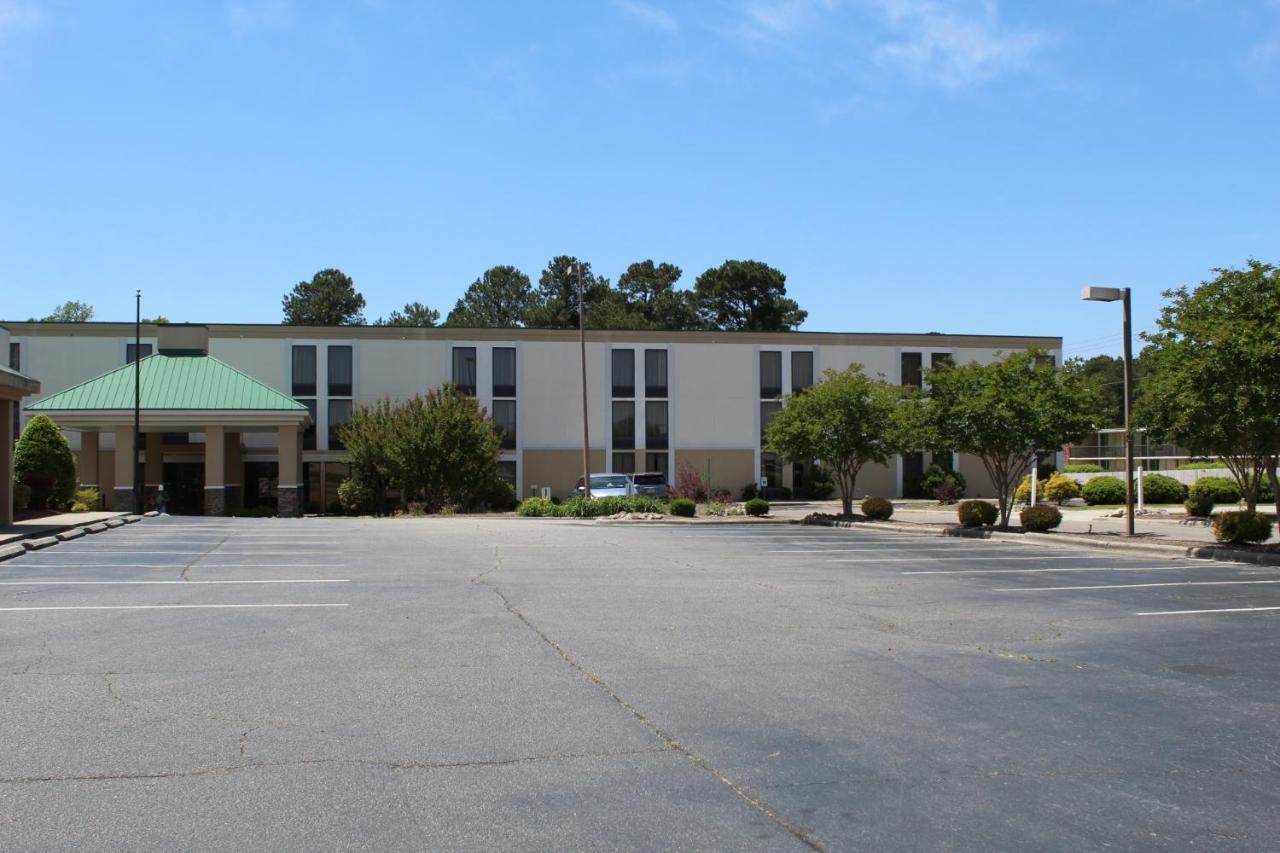 Comfort Inn Laurinburg Exterior foto